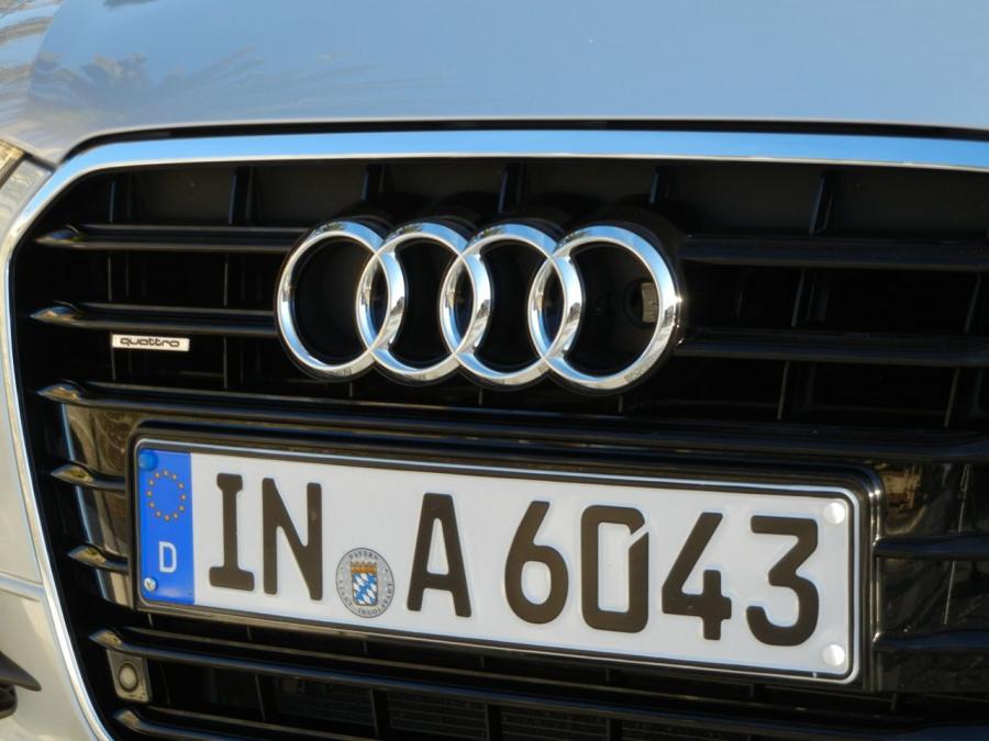 Логотип Audi A6 3.0T S-Line Sedan (4G, C7) 2011 года  (WW) (фото 56 из 115)